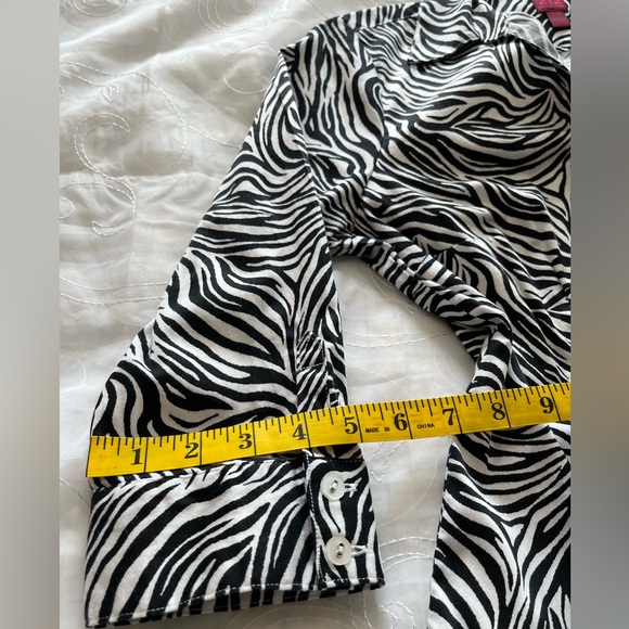 212 Collection Stretch Women’s Medium Black/White Button Down Top - Picture 14 of 14